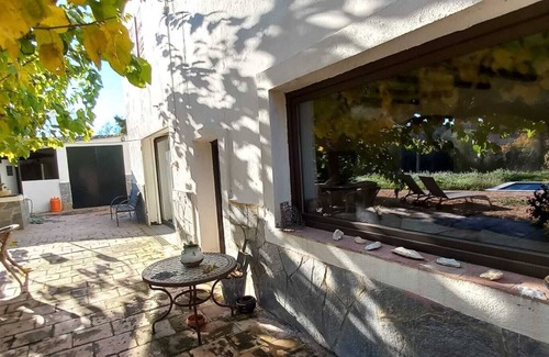 San Martin Sarroca Cottage | Field and Vine Shelter