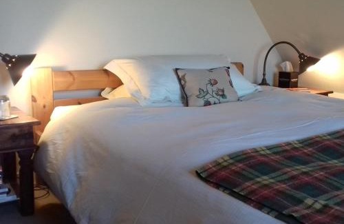 Sulhamstead Bed & Breakfast | Field Farm Cottage B&B