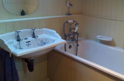 Sulhamstead Bed & Breakfast | Field Farm Cottage B&B