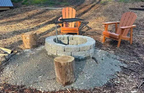 Travelers Rest Cabin | Field Trip Unit 23 A-Frame/Cozy A-Frame with private fire pit