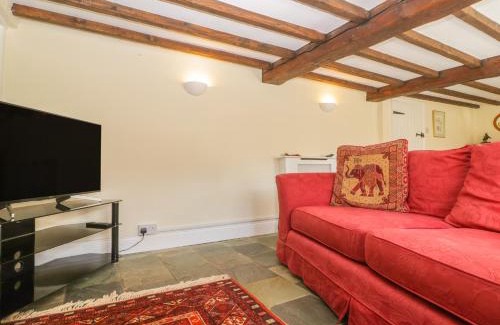 Ilton House | Field View