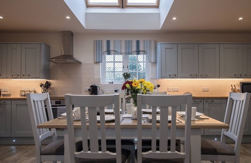 Wainfleet All Saints Cottage | Field View - UKC2304