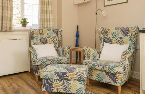 Leyburn House | Fieldfare Lodge