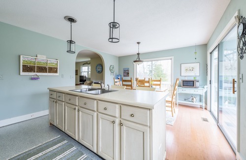 Fennville House | Fields of Fennville - Located on Lakeshore drive - close to public beach access!