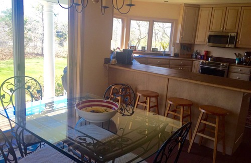 West Tisbury House | Fields & Pond Views - Minutes To Long Point Beach