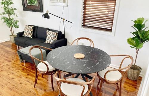 East Maitland House | Fieldsend Cottage