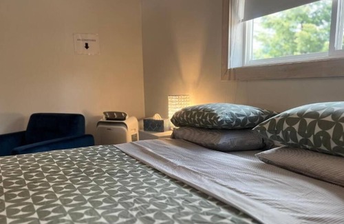 Clearwater Apartment | Fieldstone Loft Guesthouse for 4 at the gateway to Wells Gray Park & Waterfalls