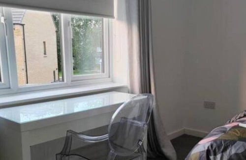 Chapeltown House | Fieldview 3 Bed house Leeds