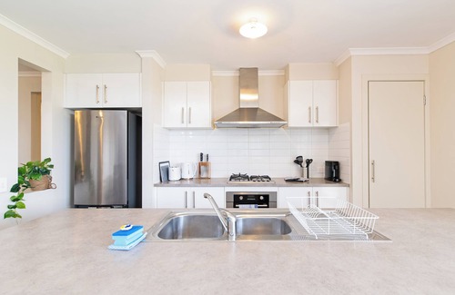 Elizabeth Downs House | Fiesta Retreat with 2 Living Areas, BBQ Space, and Prime Location Near Parks & Shopping