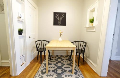 Lower Greenville Apartment | FIFA Ready 1920s CITY RETREAT Studio Flat