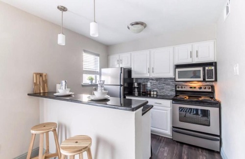 North Dallas Apartment | FIFA Ready Designed to Relax-NO PARTIES ALLOWED