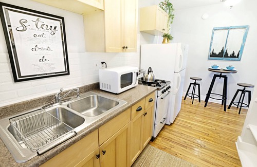 Lakewood Heights Apartment | FIFA Ready The Explorer's Hearth M-Streets