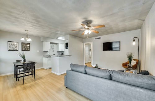 Old East Dallas Apartment | FIFA Ready The Hidden Gem Near Downtown Dallas