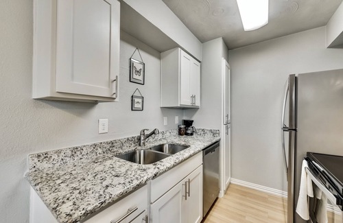 Old East Dallas Apartment | FIFA Ready The Hidden Gem Near Downtown Dallas