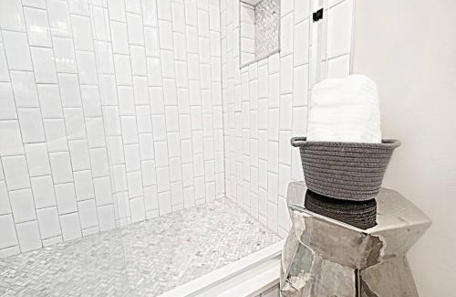 Old East Dallas Apartment | FIFA Ready The Kozy Urban Dallas Flat