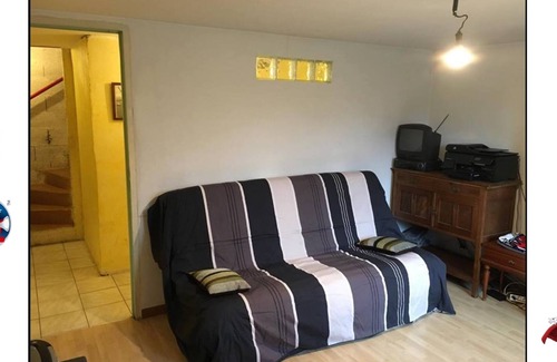 Genas House | FIFA Women's World Cup: Room for 2-3 people with pool