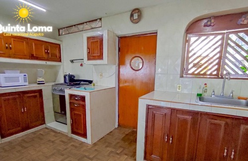 Mozimba House | Fifth Hill. Ideal house for large families, with private pool.