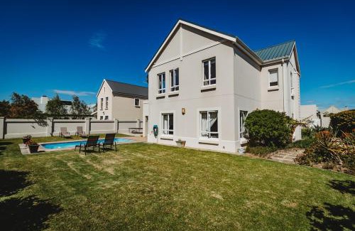 George House | Fifty1 on Long on Kingswood Golf Estate