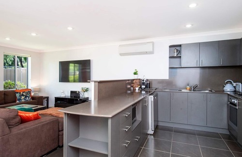 Broadwater Villa | FiftyTwo @ Cape View is the perfect family or couples getaway accommodation
