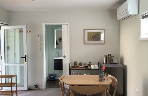 Havelock North Cottage | Fig Cottage in beautiful Havelock North.