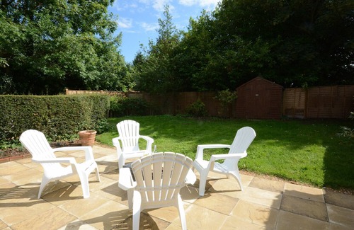 Pettistree Cottage | FIG COTTAGE, PETTISTREE, pet friendly, with a garden in Woodbridge