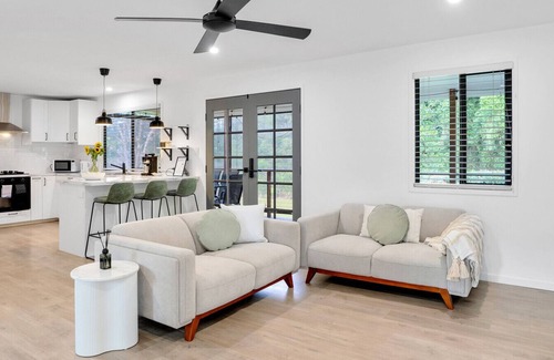 Peachester House | Fig Tree Cottage @ Sunshine Grove