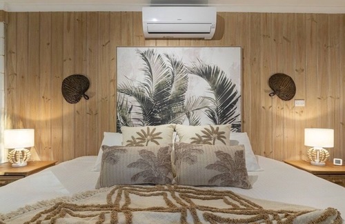 Ninderry House | Fijian Hinterland Retreat - sauna, heated pool, 15mins to beach!