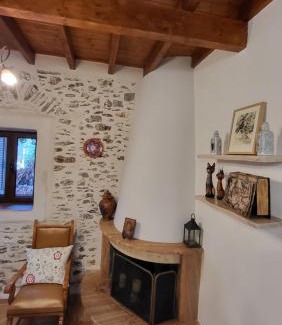 Karvelas House | Filanthi's Retreat In Mani's Nature