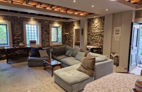 Oichalia Villa | Filia Country House Family and Group Friendly Vacation Rental