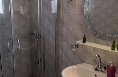 Schinoussa Town Hotel | Filoxenia by Grispos Villas