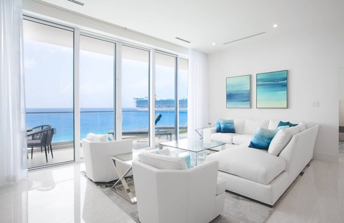 George Town Condo | FIN # 28 – Modern Oceanfront Condo