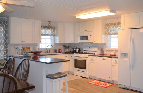 Harkers Island Cottage | Fin's Fish Camp at Harker's Island