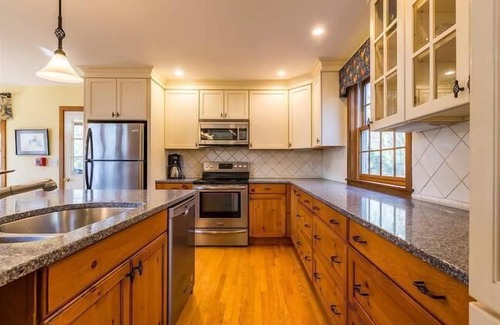 Manchester Center House | Finbars Forest Retreat