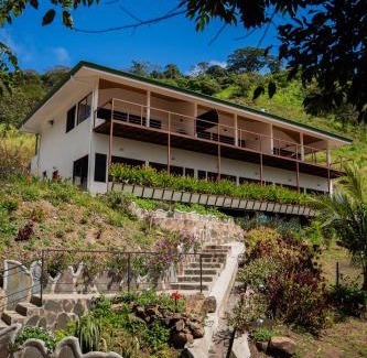 Monteverde Bed & Breakfast | Finca Aquarius
