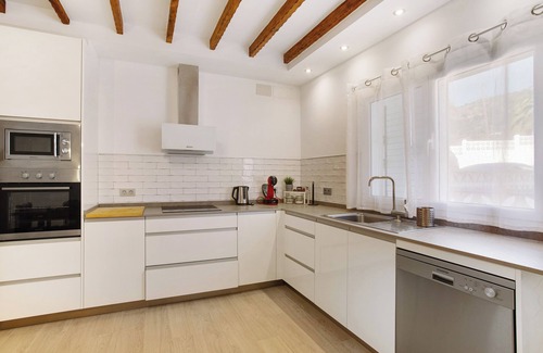 Santa Brigida Villa | Finca 'Artiles' with Mountain View, Private Terrace and Wi-Fi