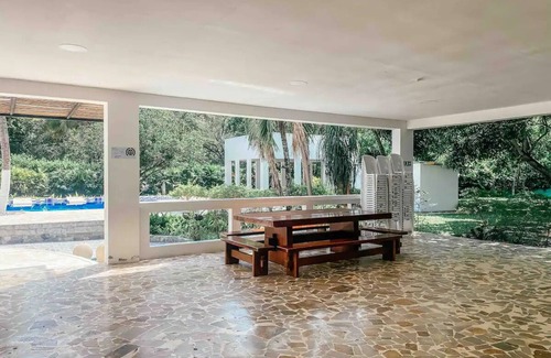 Santa Fe de Antioquia Villa | FINCA BETEL, CON UNA INCREIBLE PISCINA, DISFRUTA Y RELAJATE