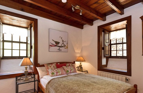 El Paso Villa | Finca "Casa Calimera" with Private Terraces, Private Garden & Wi-Fi