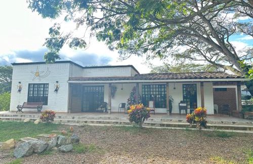 Roldanillo House | Finca criadero el origen