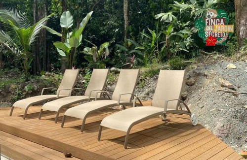 Parrita Apartment | Finca del Jardín Secreto