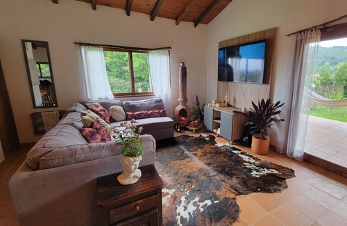 Rionegro Cottage | Finca Django Cerca al Aeropuerto JMC