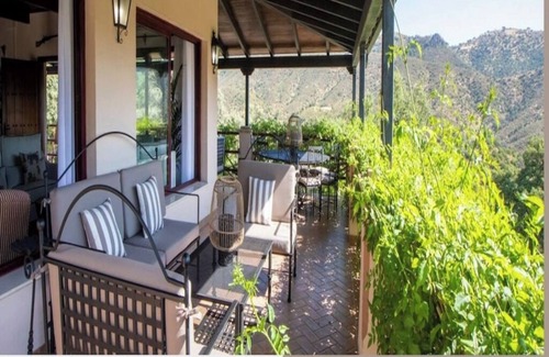 Hornachuelos House | FINCA EL RETIRO, RURAL LODGE WITH INDOOR POOL AND SPA
