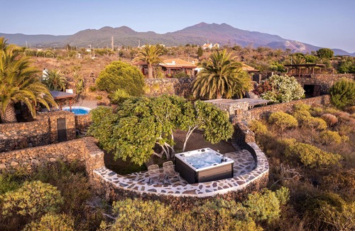 El Paso Villa | Finca Esperanza - Luxury finca with private pool, whirlpool, sauna and own bodega