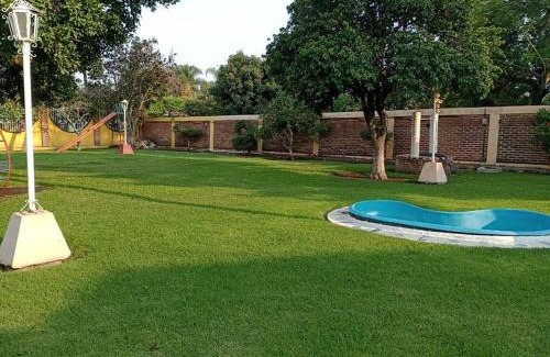 Ayala House | Finca girasoles