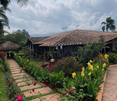 Copacabana Hotel | Finca Hotel Villa Camila