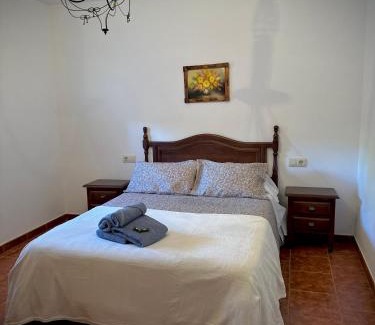 Zahara de la Sierra Ski Chalet | Finca Huerta El Rincón