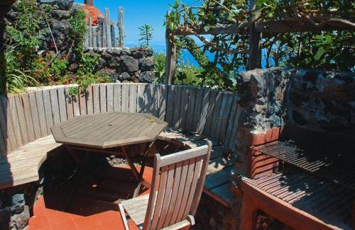 El Tanque House | Finca in El Tanque with a terrace