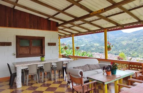 Jardin House | Finca La Antigua. finca tradicional Cafetera