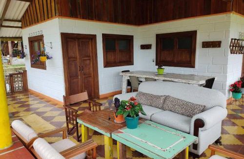Jardin House | Finca La Antigua. finca tradicional Cafetera