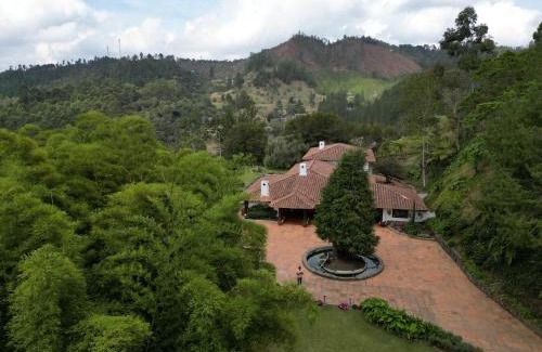 Retiro Villa | Finca La Hacienda