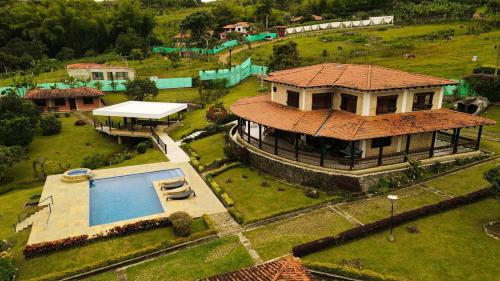 Darien House | Finca Lago Calima